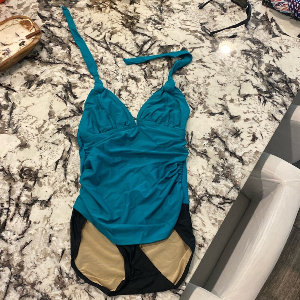 Women’s swim suit one piece